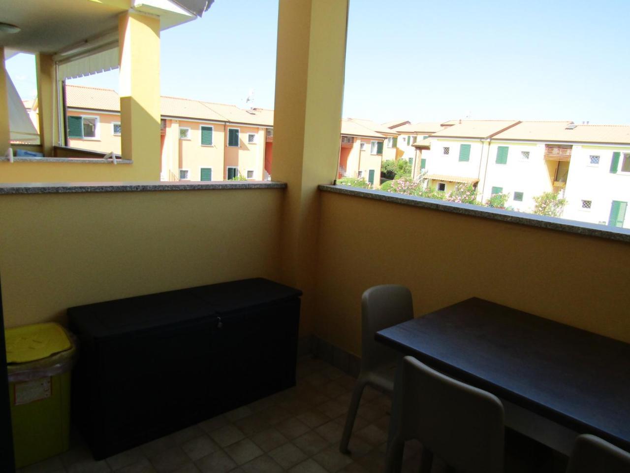 Residence Con Piscina Baia Delle Mimose Badesi Exterior photo